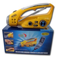 FM Solar Dynamo Radio W/Flashlight